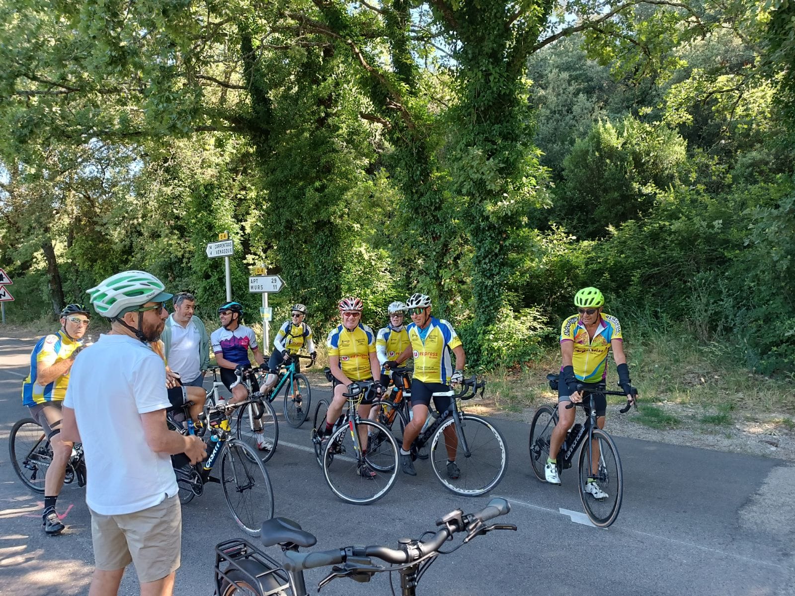 Des cols réservés aux vélos pour une matinée